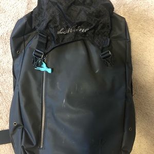 SHRINE SNEAKER WEEKENDER